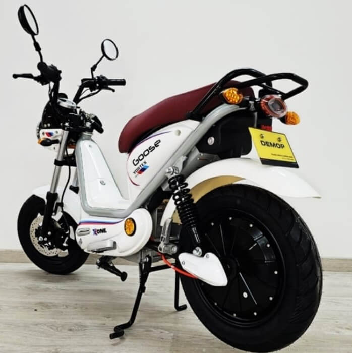 Moped City 250w - Electric scooter without license plate