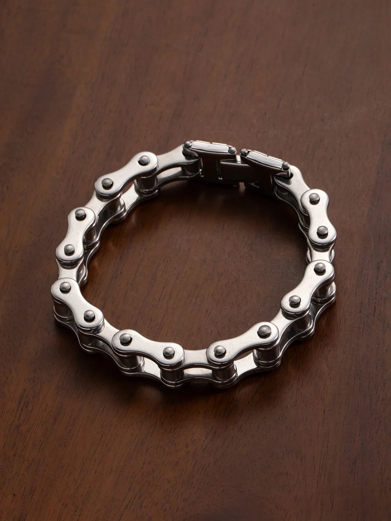 Pulseira MotoChain™ – Estilo & Resistência para Verdadeiros Motards